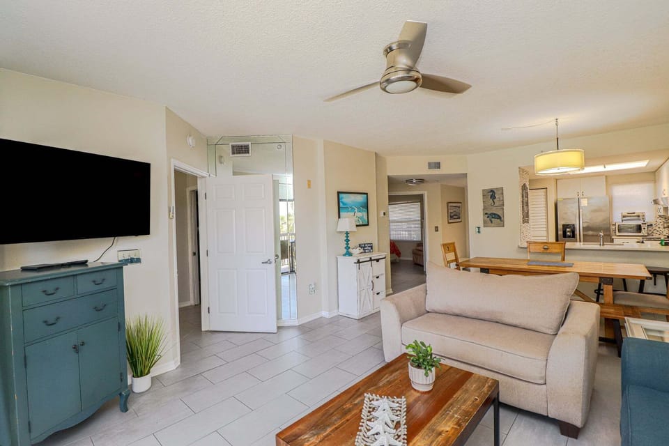 St. Augustine Beach Rentals Living Room