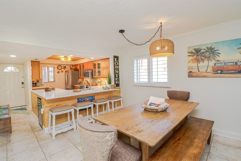 St. Augustine Beach Rentals Dining Room
