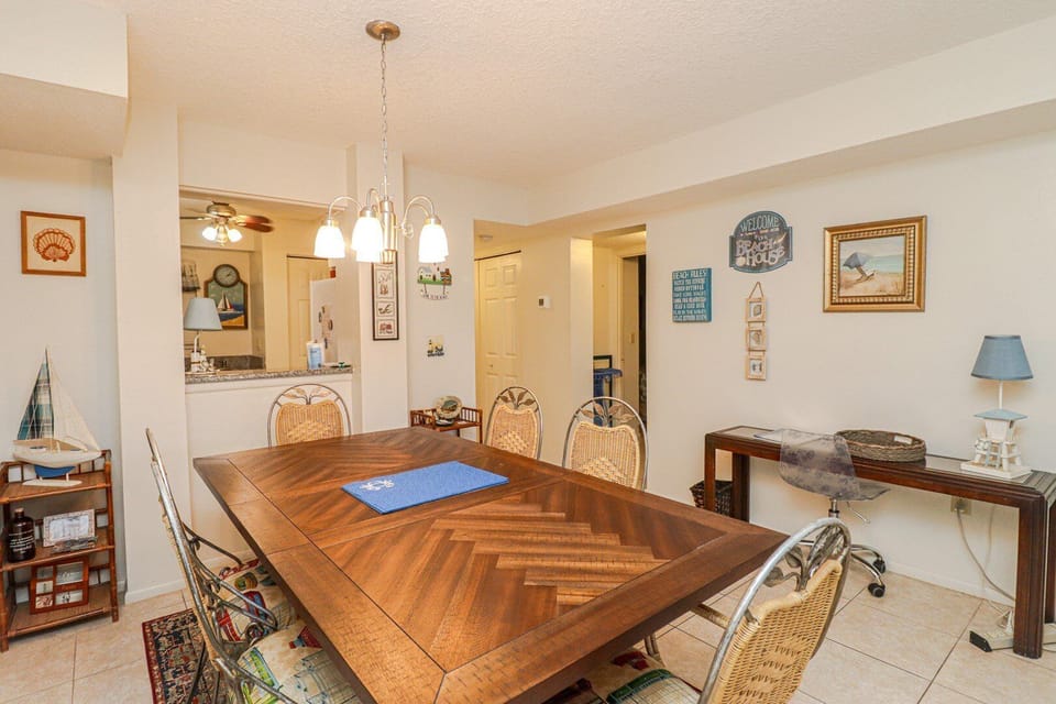 St. Augustine Beach Rentals Dining Room