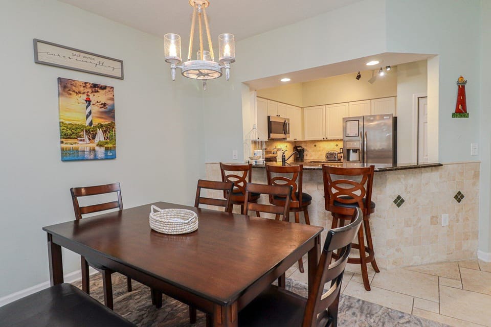 St. Augustine Beach Rentals Dining Room