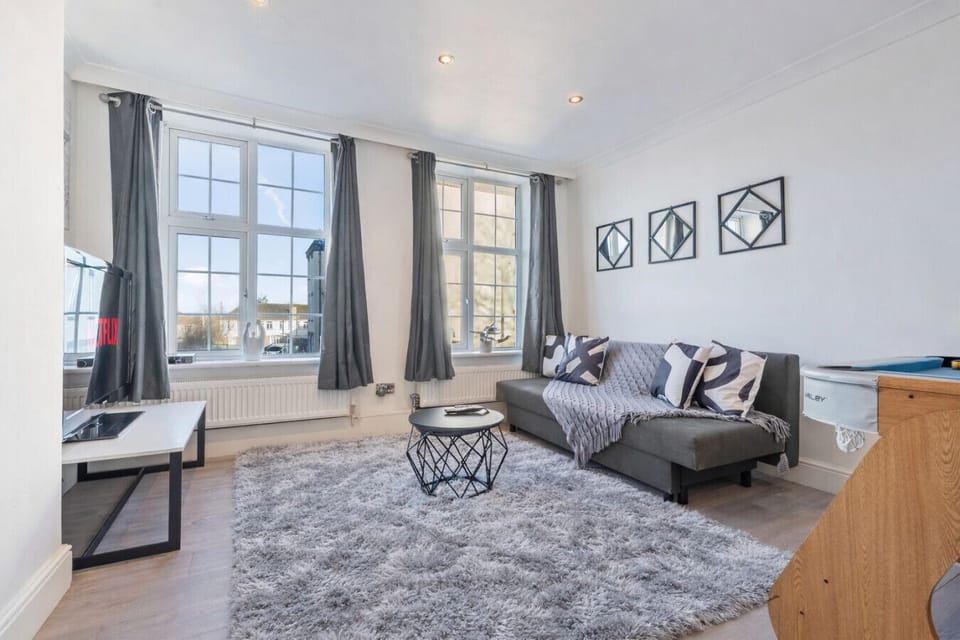 Sit back and relax in the living room featuring a 50” Smart TV with Netflix included for your entertainment.Open plan living room and dining area