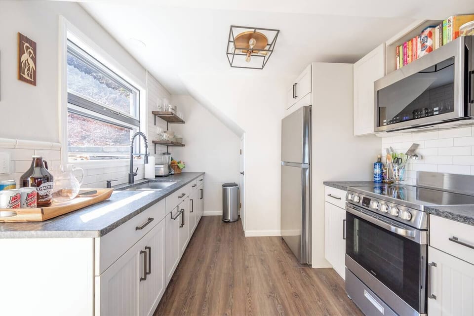 Our beautiful kitchen!  Note: we added a dishwasher last year!