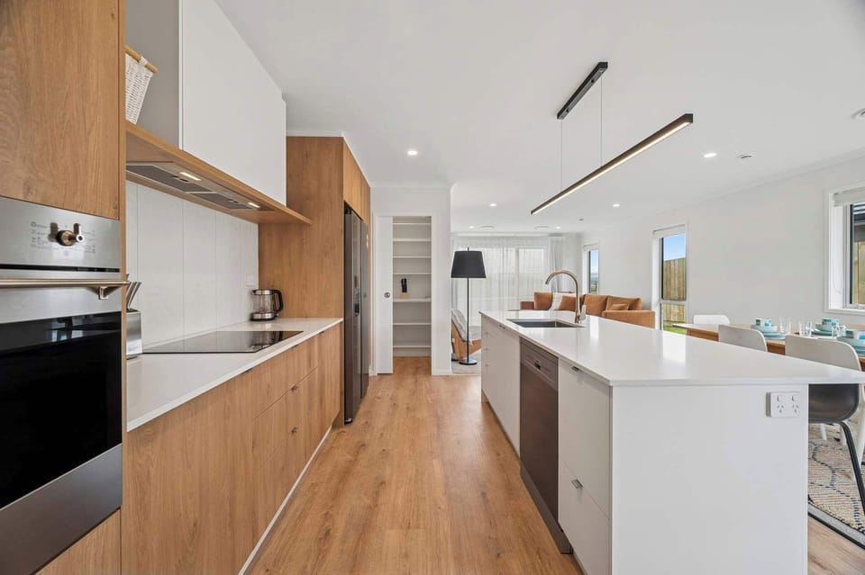 Enjoy open plan living with all the modern conveniences.