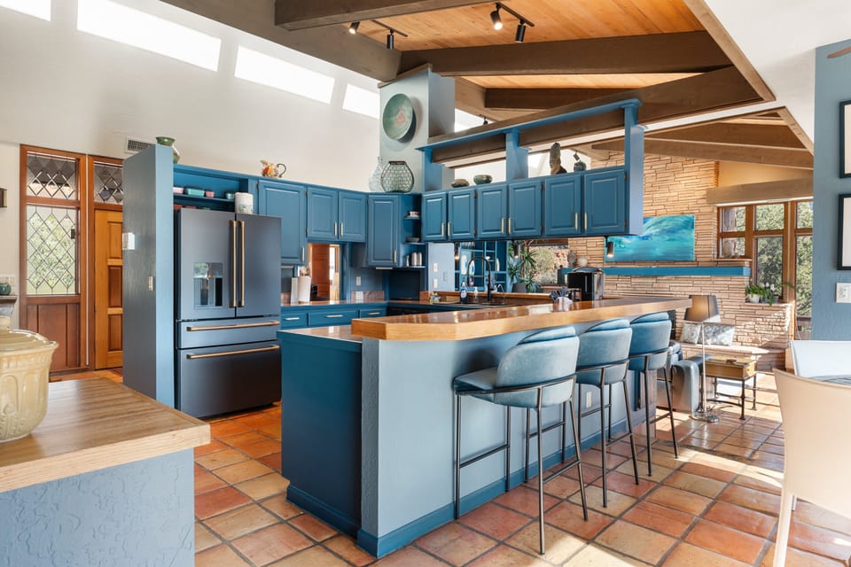 Kitchen bar seating