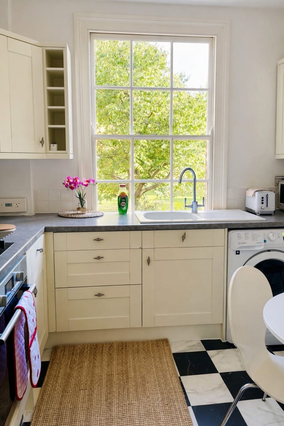 Fully equipped kitchen