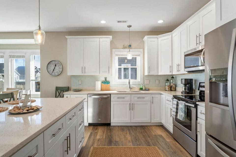 Stainless steel appliances, large kitchen
