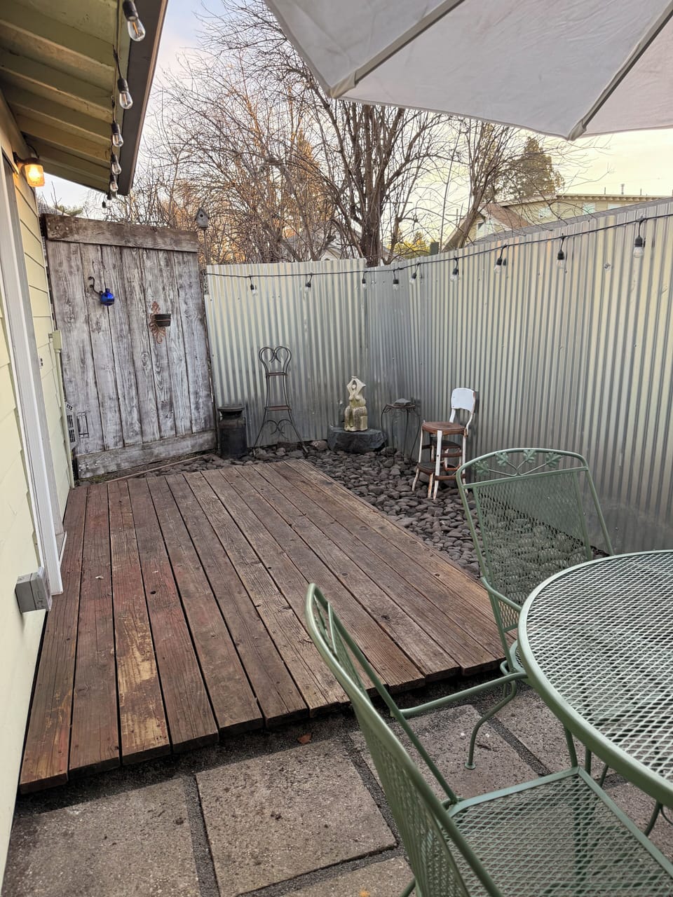 Outdoor dining