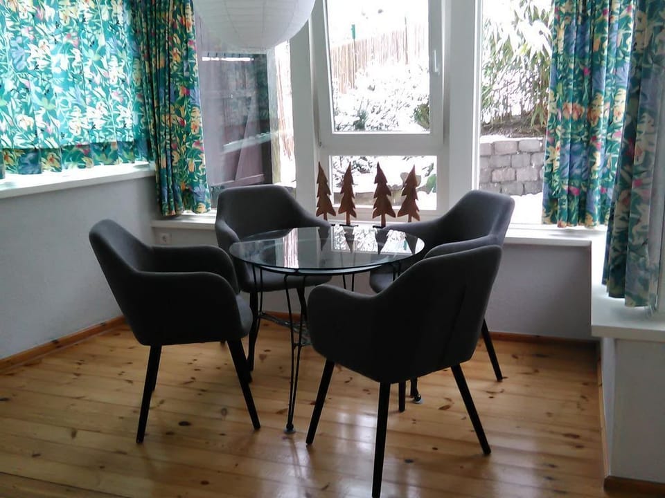 Vacation apartment with beautiful conservatory on the ground floor - Ferienwohnung Am Ölsbach Apartment in Siegen
