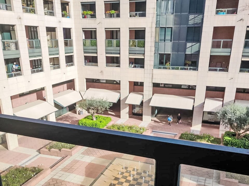 Building, Apartment, City, Residential Area, Architecture, Neighbourhood, Condominium, Metropolitan Area, Balcony