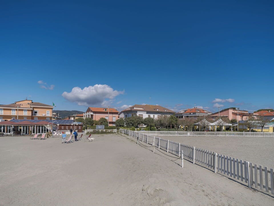 Beach, Sand