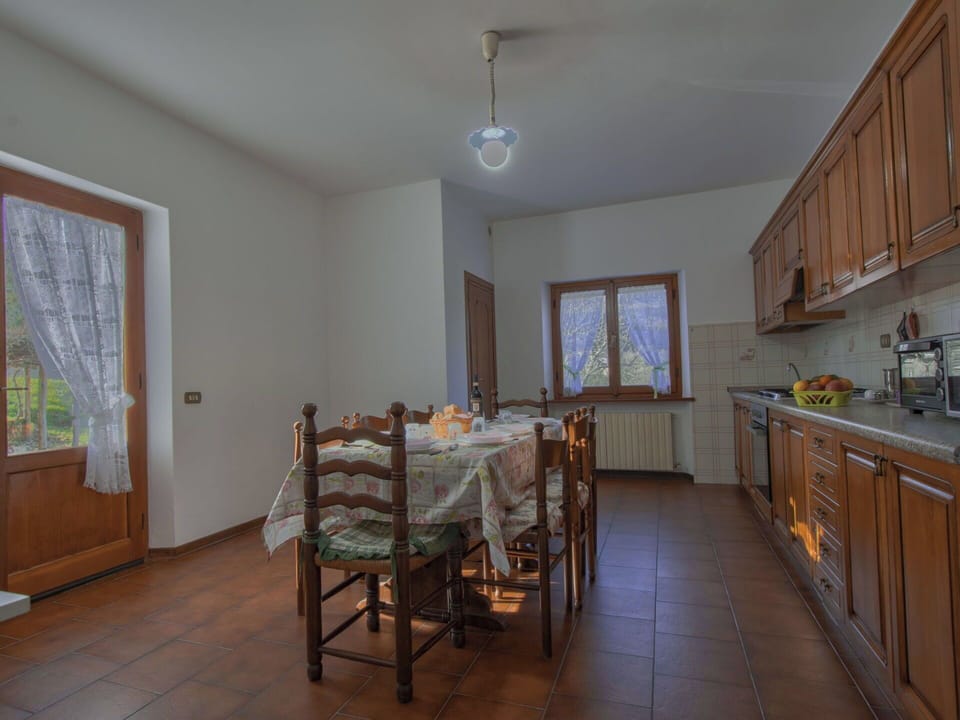 Wood, Flooring, Interior Design, Furniture, Ceiling, Floor, Room, Kitchen & Dining Room Table, Dining Room, Chair