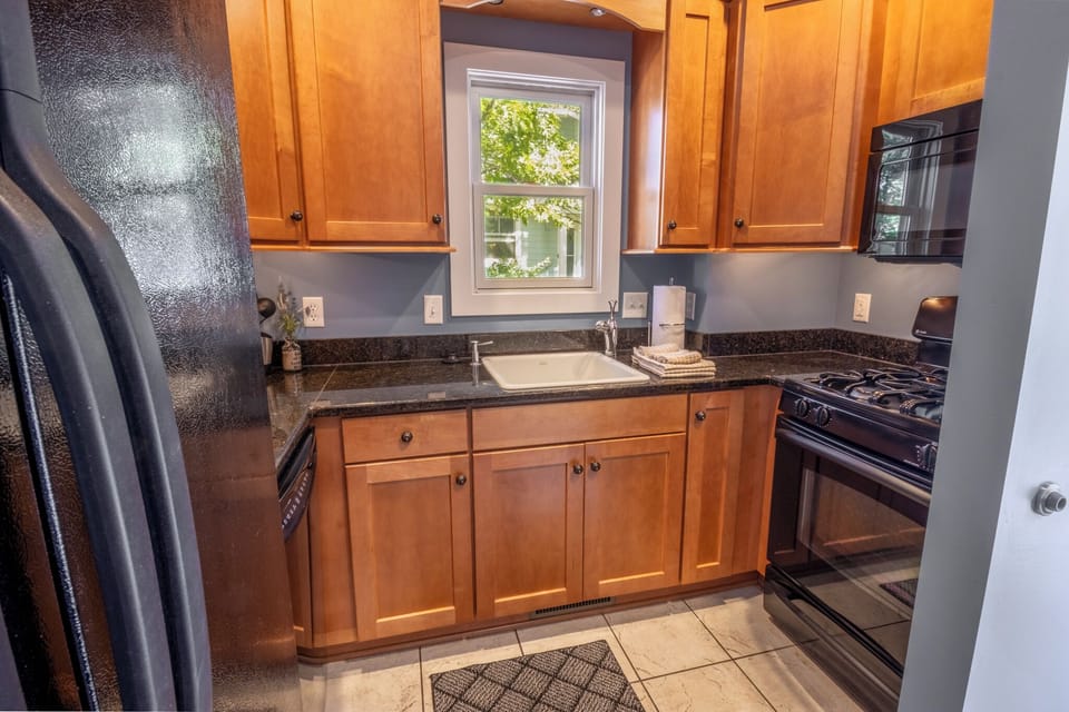 Main Level | Kitchen