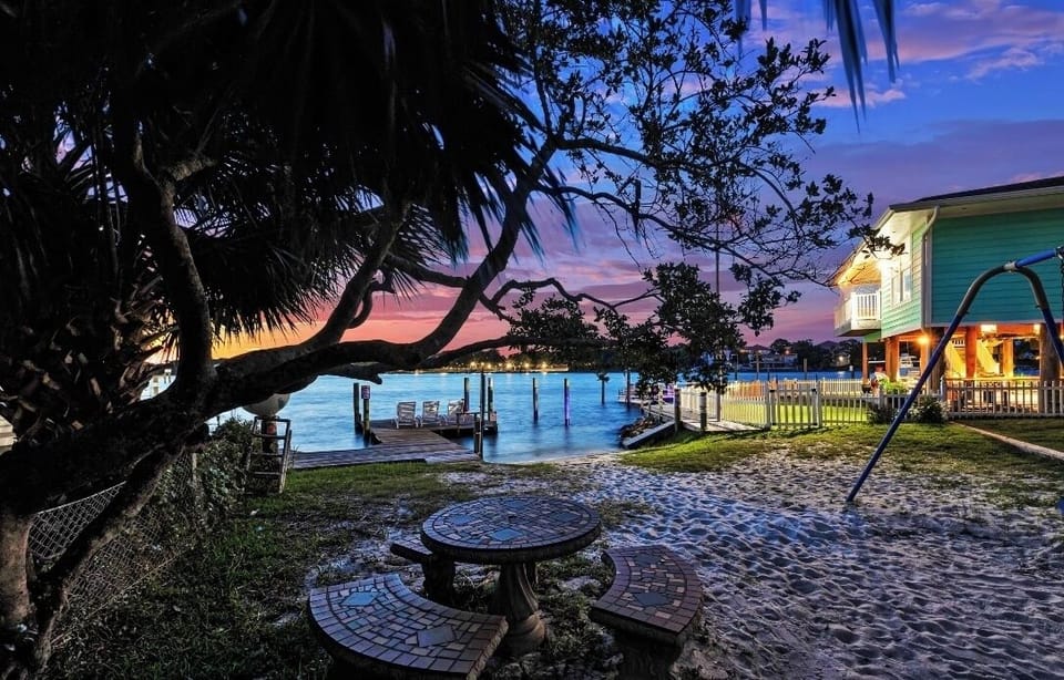 Shared yard, beach area, dock