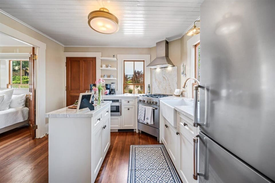 Beautiful Remodeled Kitchen