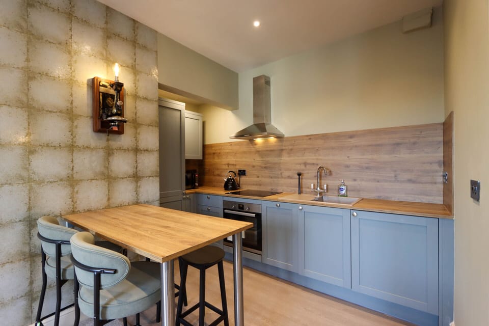 #4 Dining Room