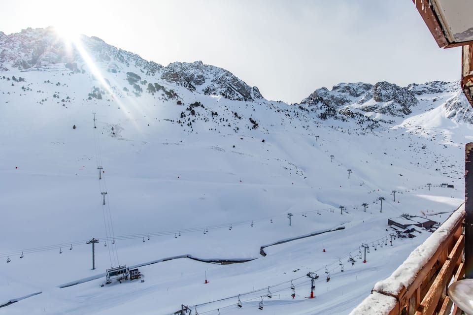 Snow and ski sports