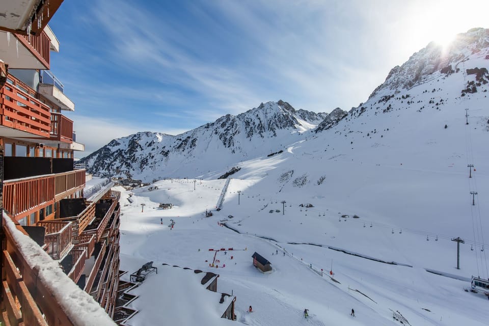 Snow and ski sports