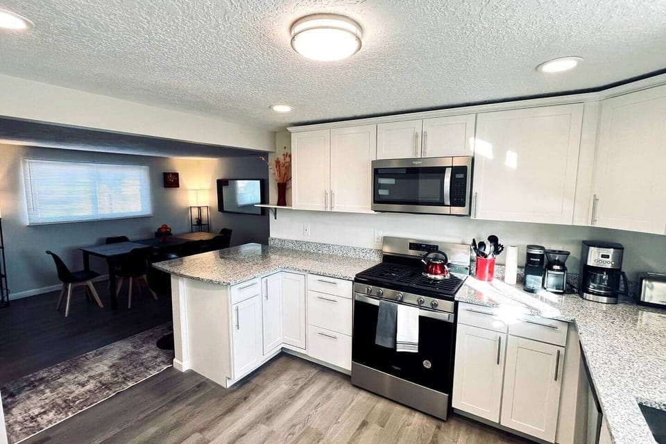 All new upscale appliances