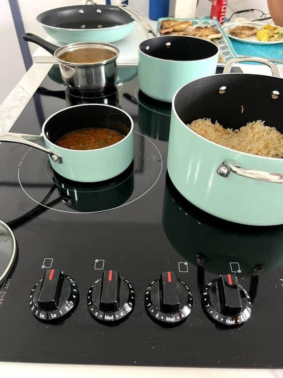 Prepare your meals with modern cookware and all essential kitchen utensils