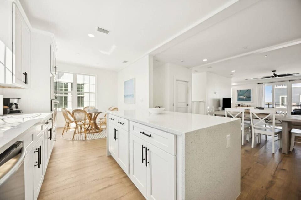 Spacious kitchen space to share with the whole family