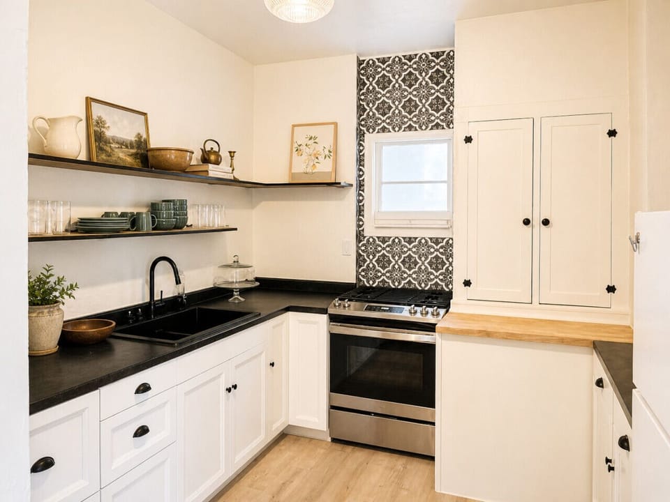 Cute kitchen with Modern Gas Range