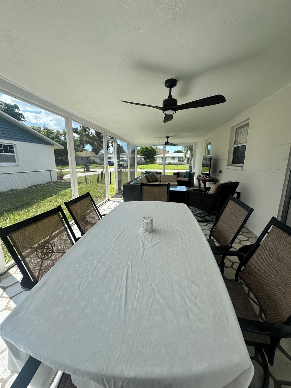 Outdoor dining