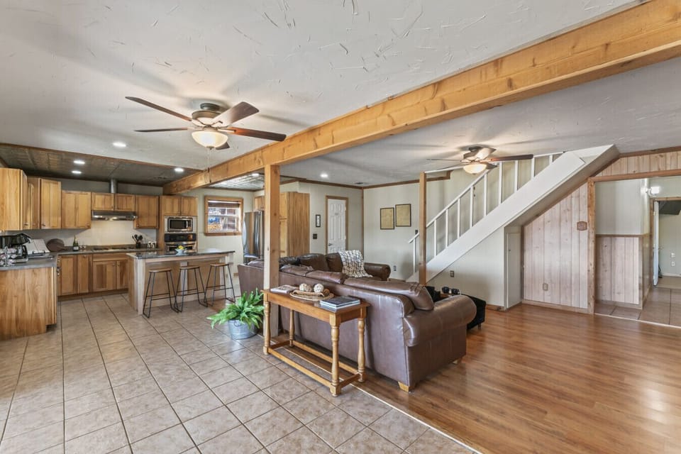 Living Room | Fireplace | Smart TV | Comfortable Seating