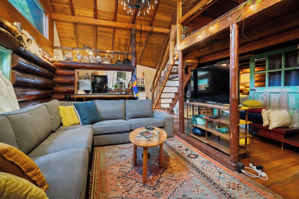 Enjoy the open concept, cozy decor, and ambient light! 