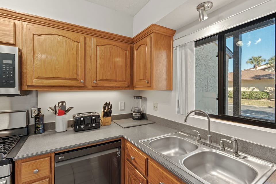Modern kitchen.