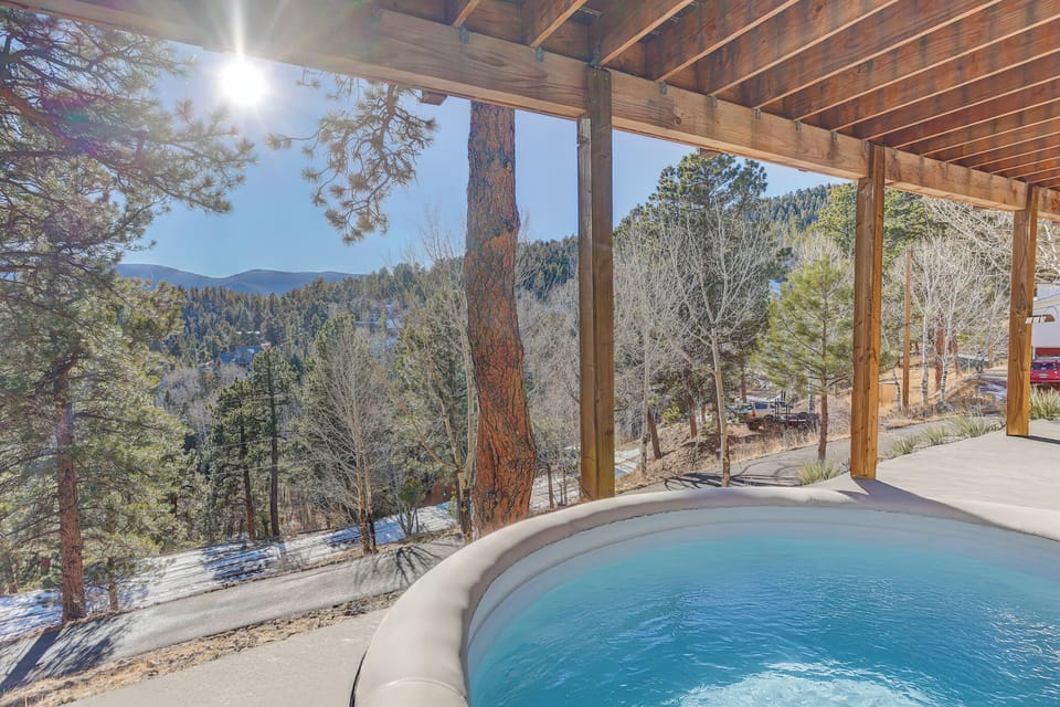 Inflatable hot tub, 4 children OR 3 adults comfortably.  Enjoy stars overhead