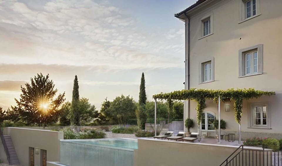 Building Exterior, Garden, Pool