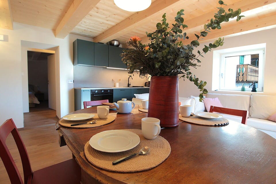 Autumn, Dining Room, Kitchen, Spring, Summer, Winter