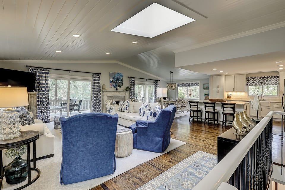 4 Brown Pelican - Main Living Room (Upstairs)