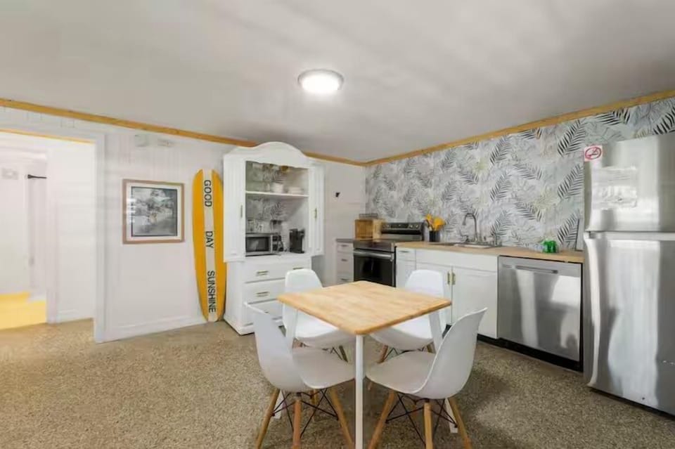Unit B - Kitchen