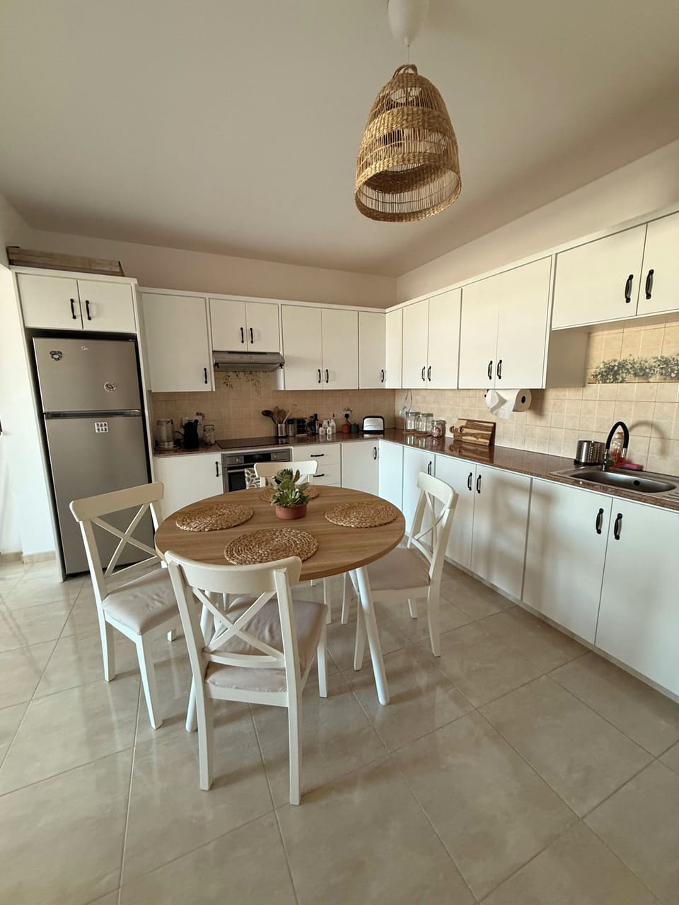 Fully equipped kitchen
