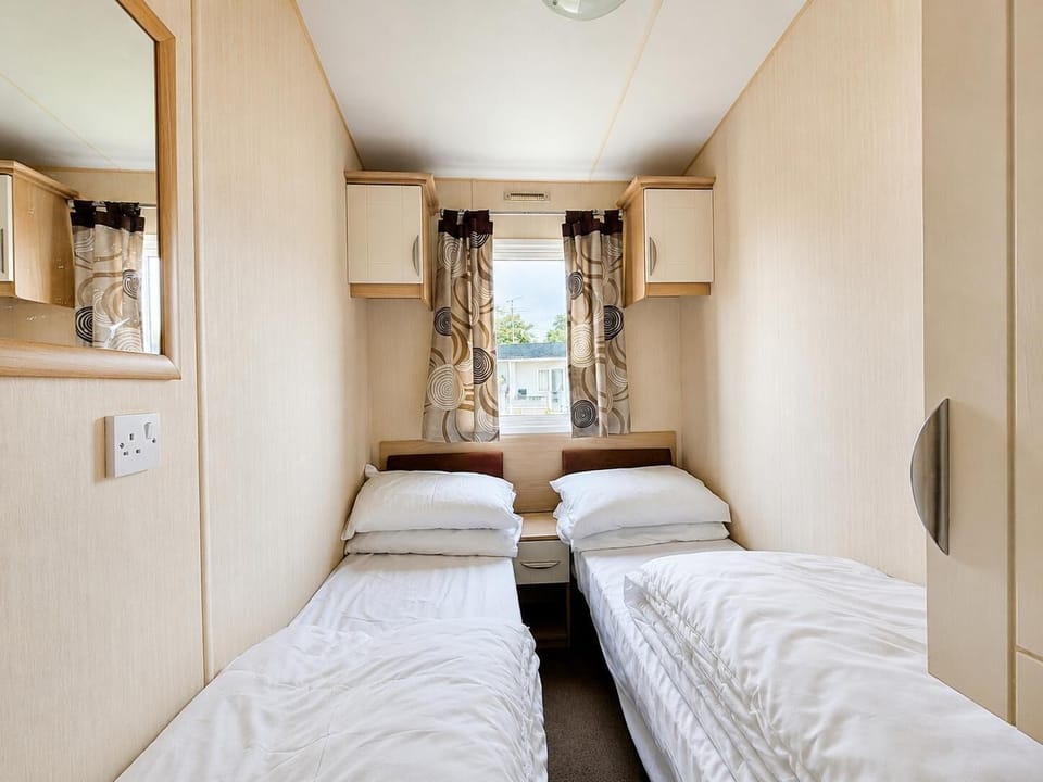 Ideal guest bedroom in this Broadland Marina Holiday Park holiday home, comfortably sleeping up to six people.