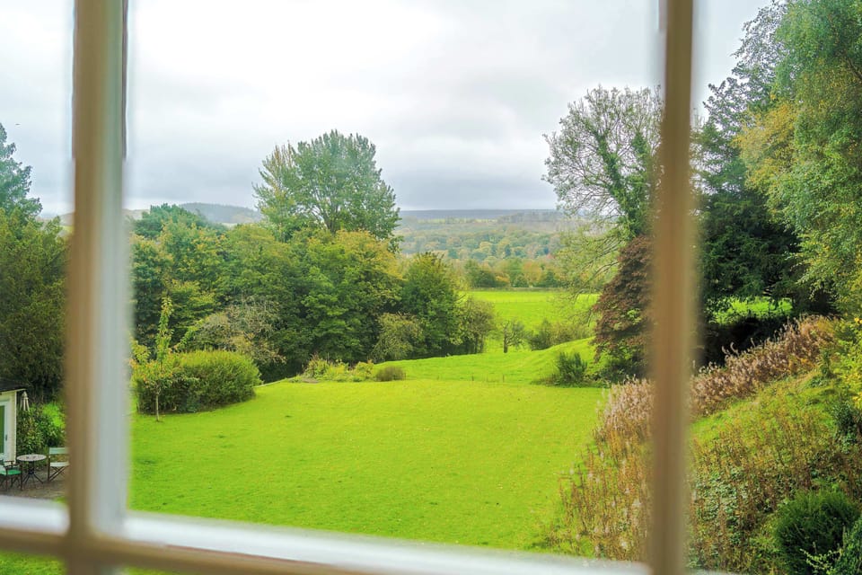 Scenic View: Relax and unwind with breathtaking countryside views from your window!