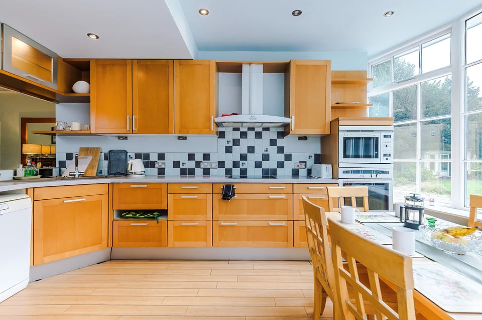 Kitchen Paradise: Bright and airy space to whip up culinary delights in style!