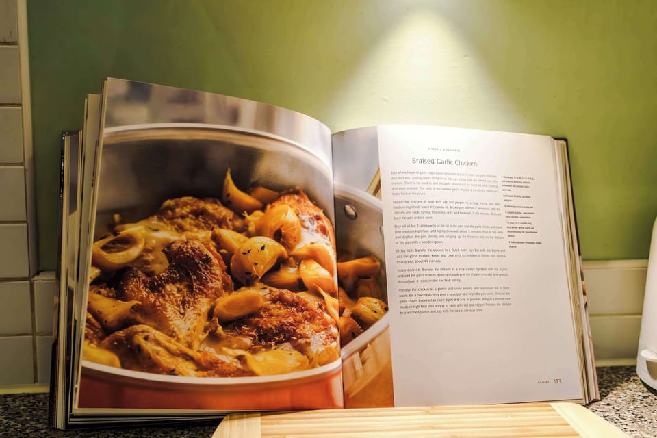 Culinary Haven: Discover delicious recipes and create memorable meals in our inviting kitchen!