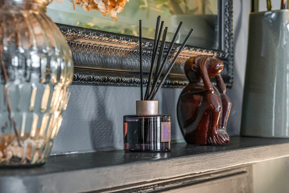 Charming Decor: Delight in stylish accents and calming scents that enhance your stay!