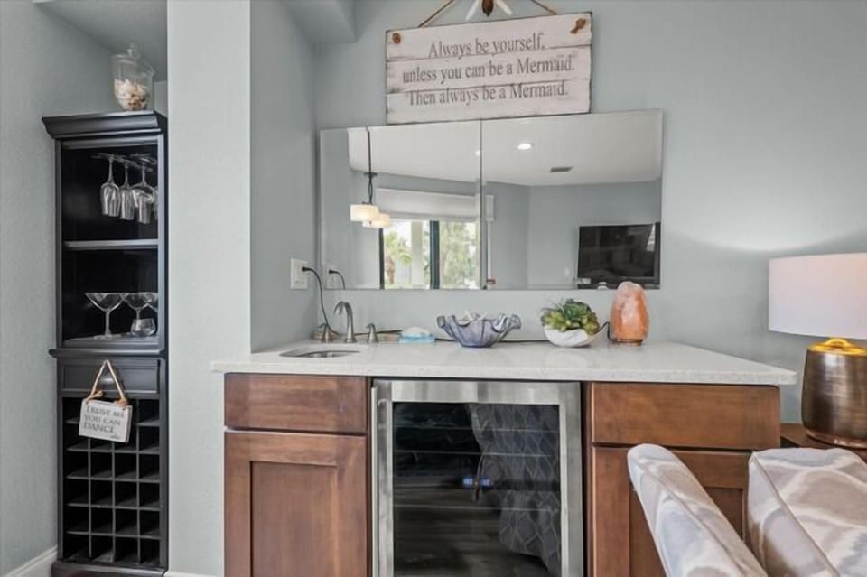Wet bar