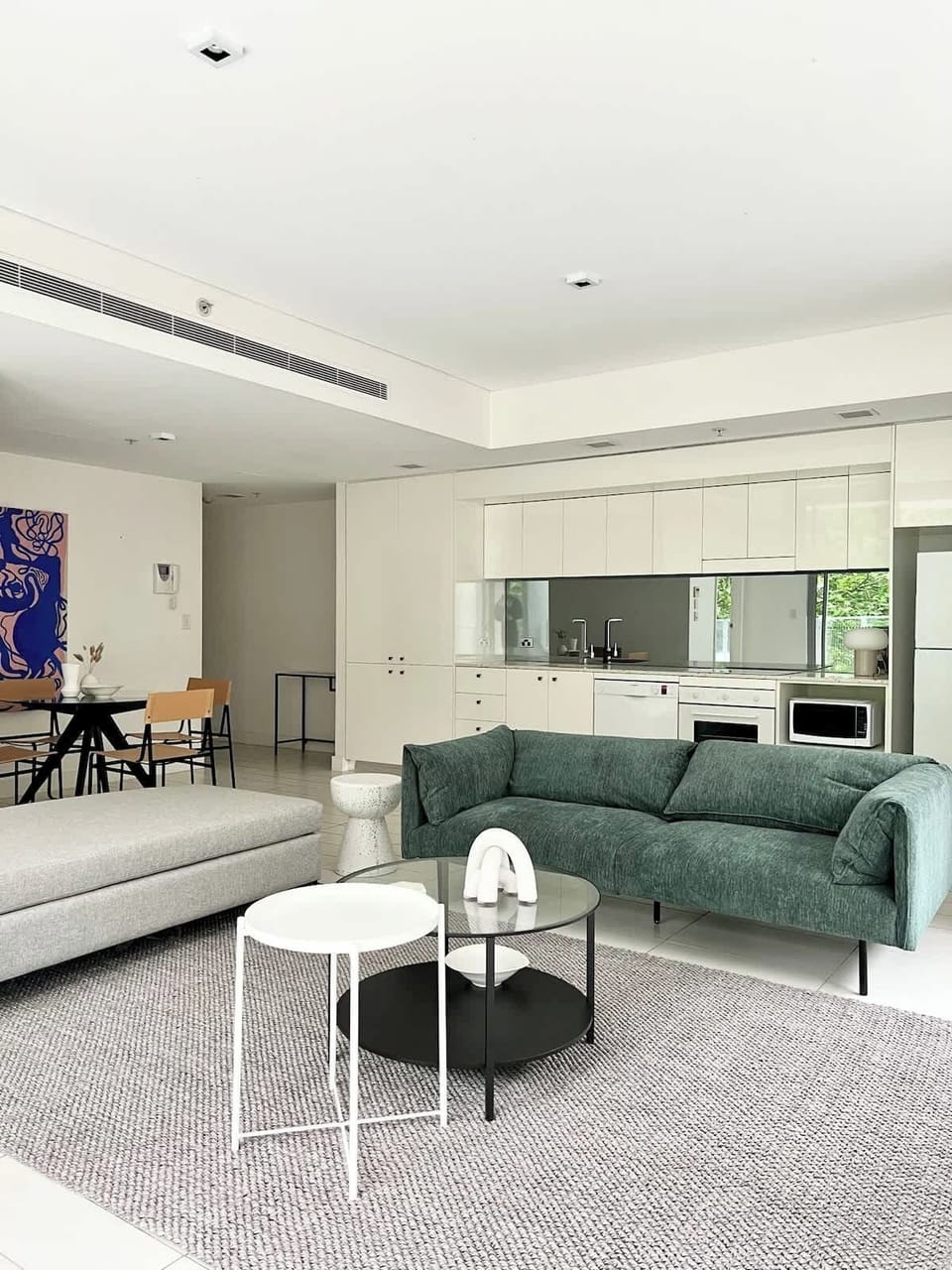 Living and Lounge