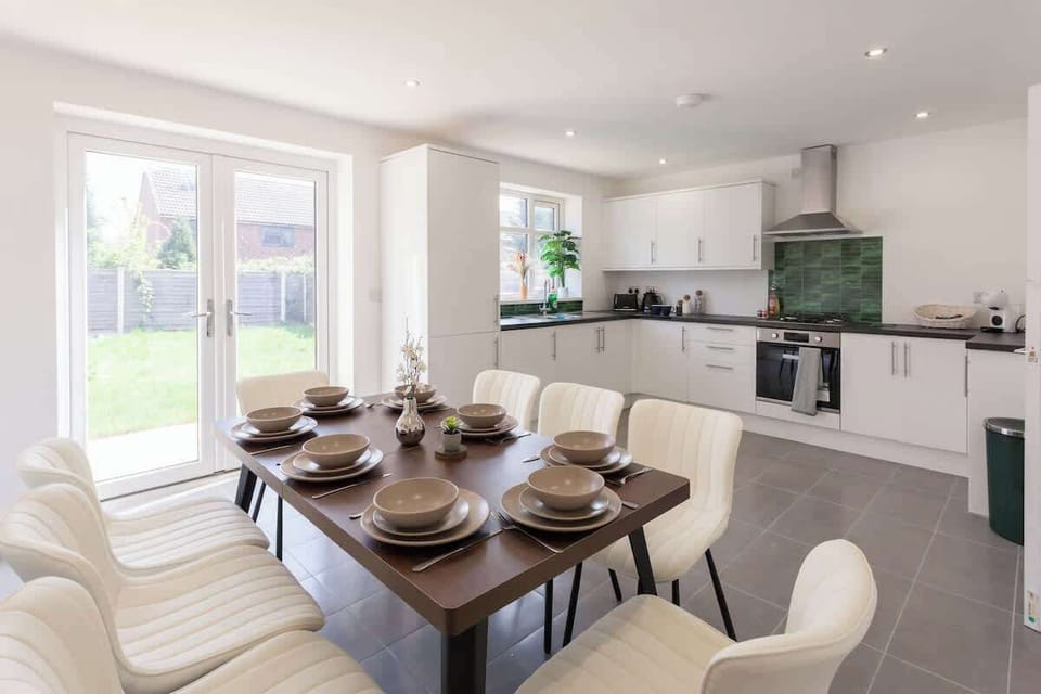 Gather and enjoy great meals on our 8-seater dining table