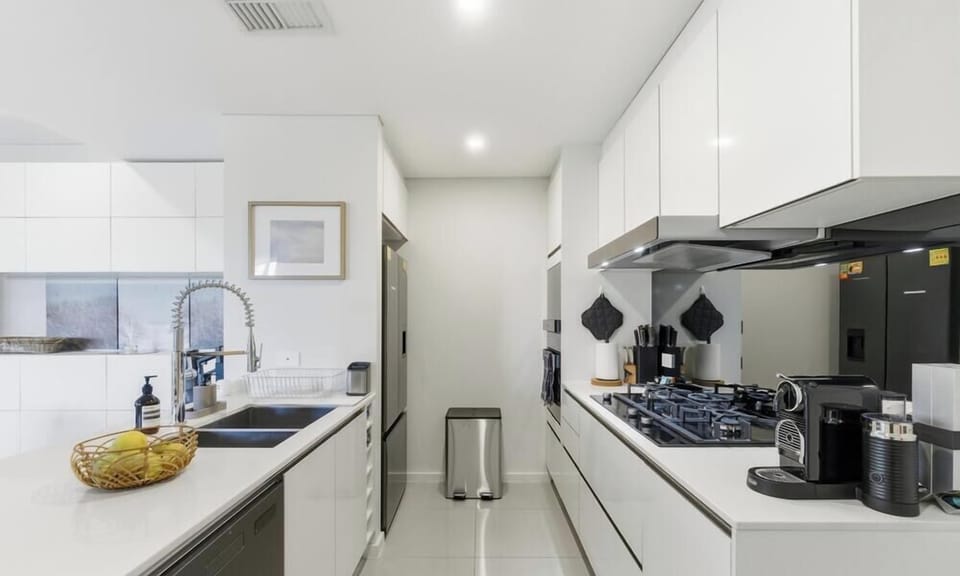 Tidy and practical kitchen area for guests