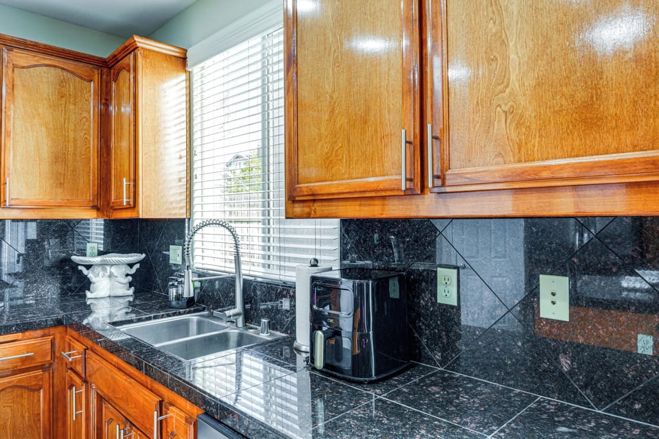 Kitchen | 1st Floor