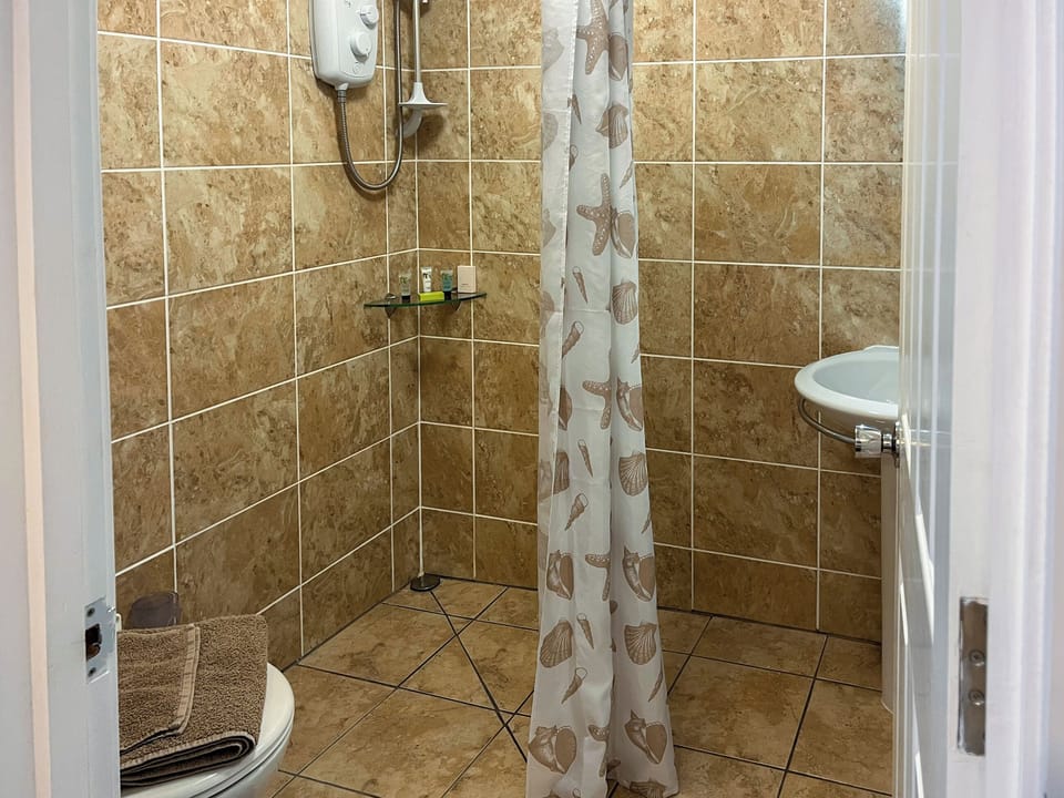 Bathroom | Hillside, St Austell