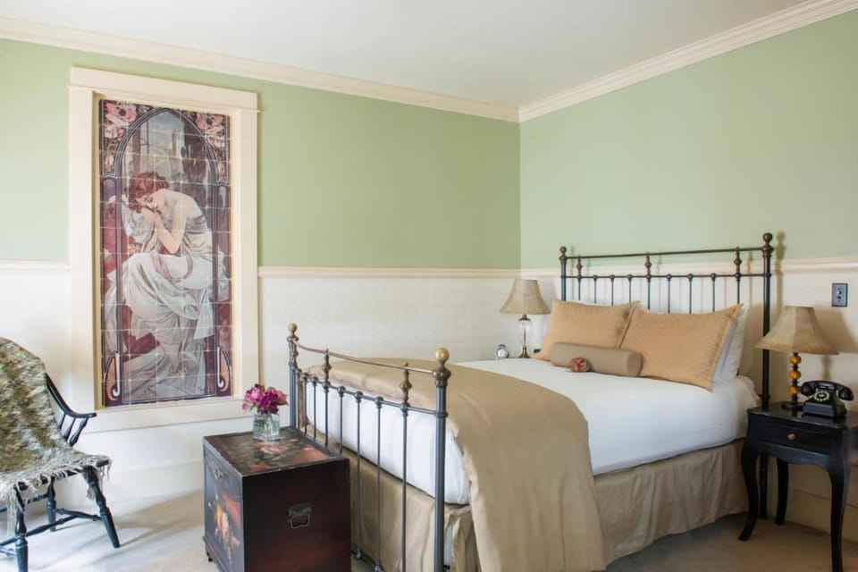 Settle in comfortably with airy space and elegant vintage charm.