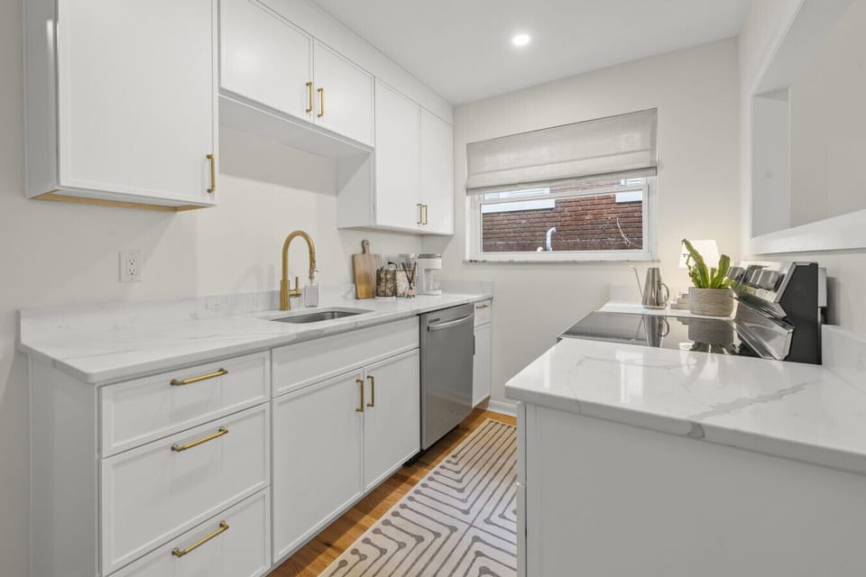 Brand New Kitchen | Fully Stocked