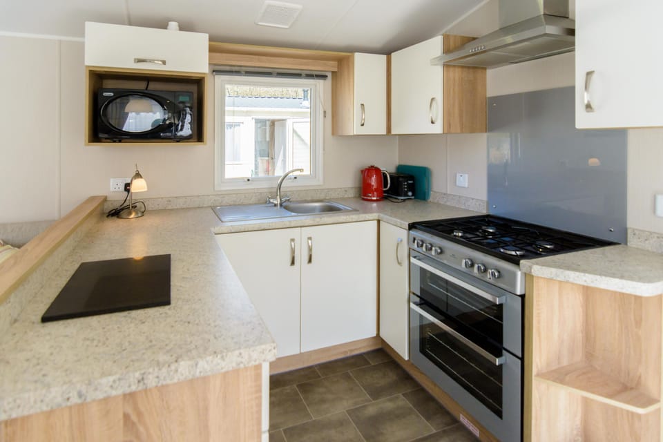 Well-equipped kitchen