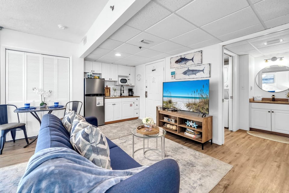 Long Beach Resort 1-1300E